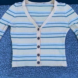 Yellow top button down!!!